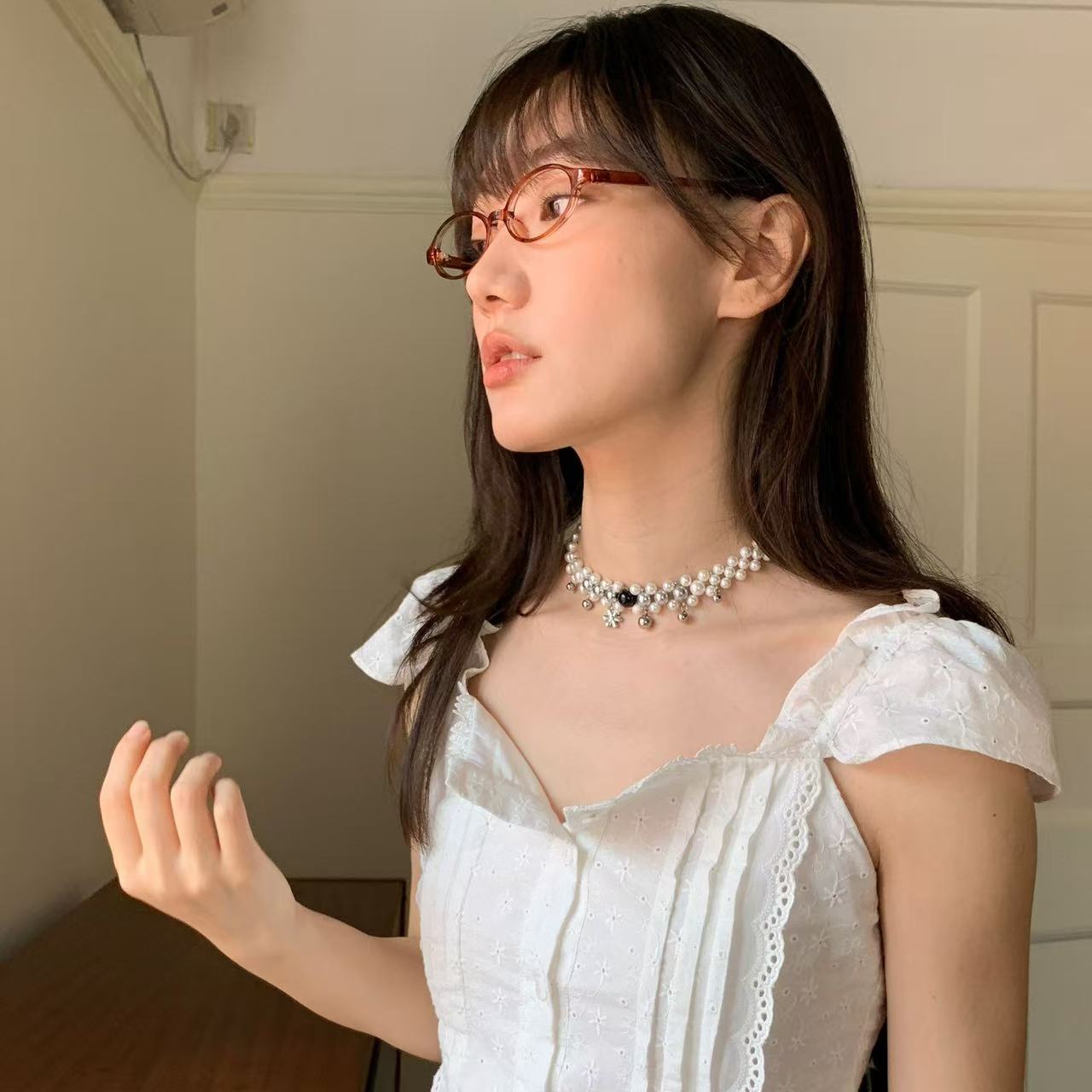 Multi-Layered Pearl Choker with Contrast Onyx Bead